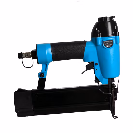 Fixtec Industrial Air Tools 140PCS U Type 16mm Adjustable Exhaust Air Stapler Nailer Gun